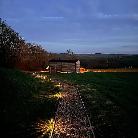Private And Peaceful In A Luxury Shepherds Hut Near Truro